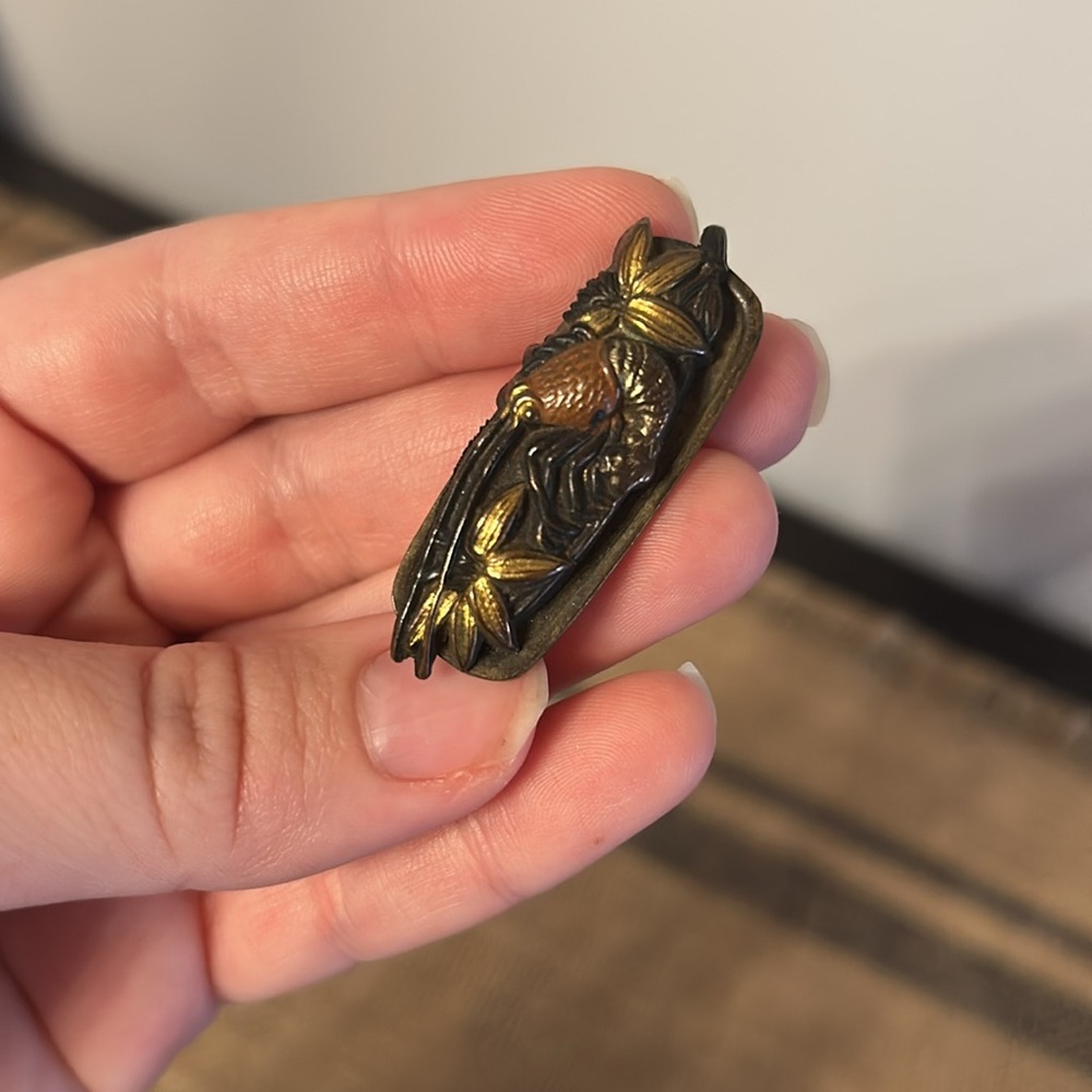 Vintage Gold and Black Lobster Brooch - Picture 4 of 4